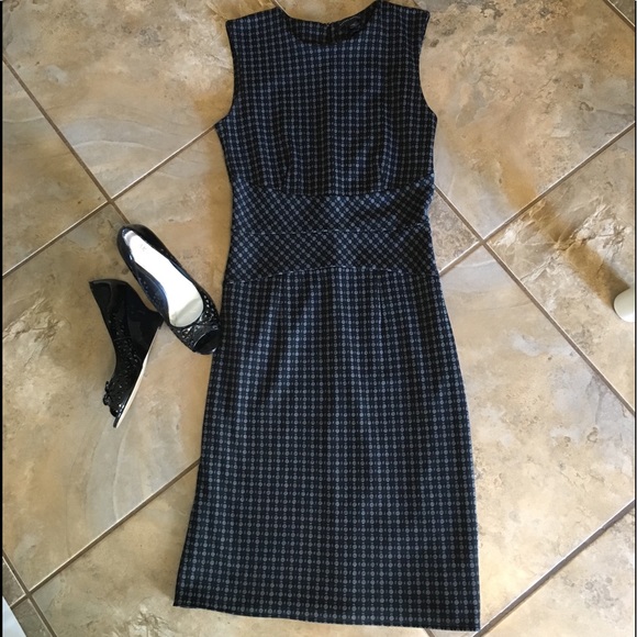 Banana Republic Dresses & Skirts - Banana Republic dress 4 tall fall classic